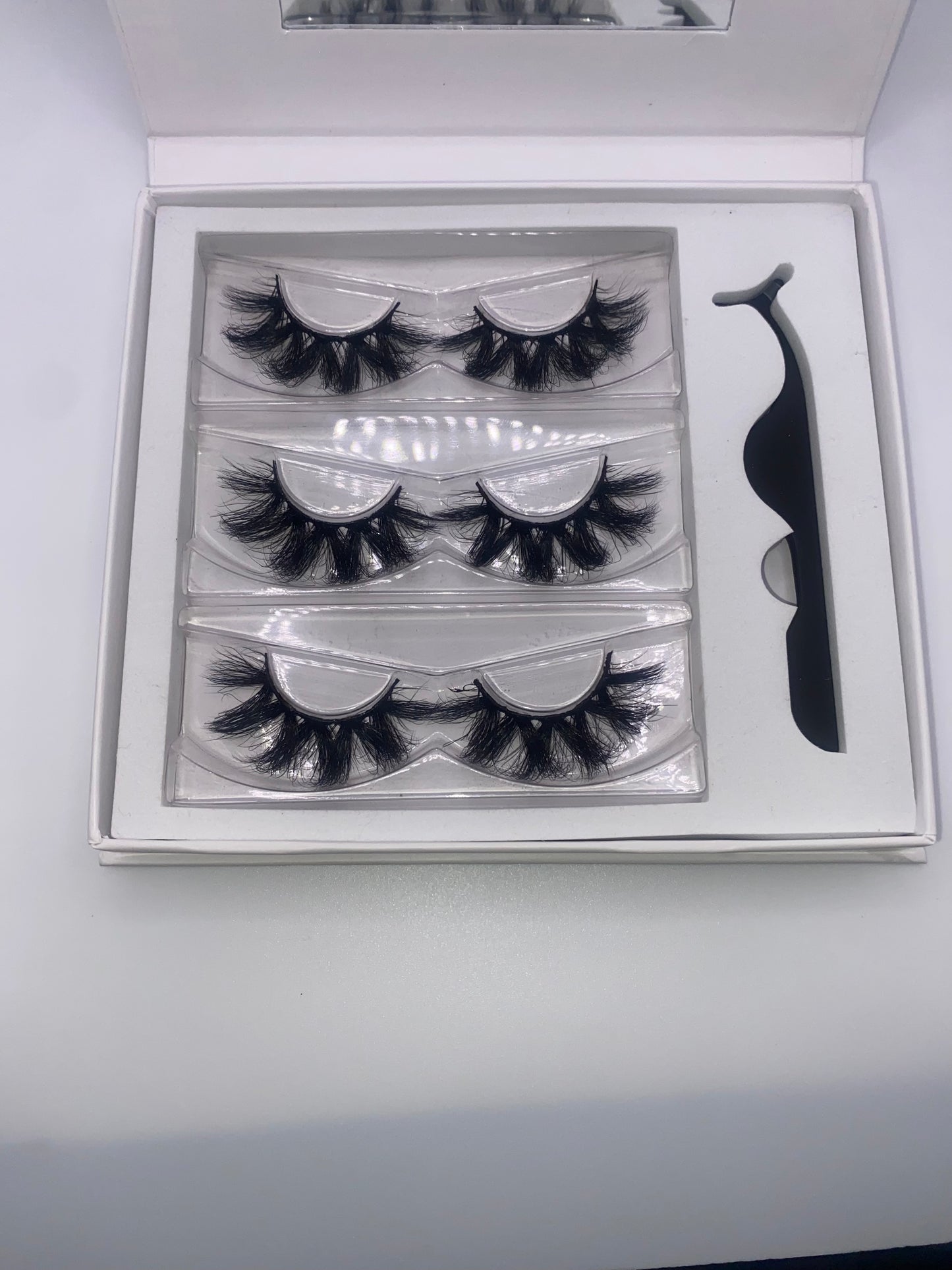 Mysterious Lashes